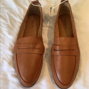 NWT brown loafer 9 1/2